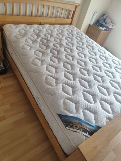 King size bed
