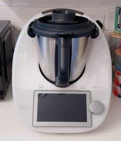 TM6 Thermomix with Accessories