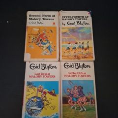 Malory Tower Paperback Bundle
