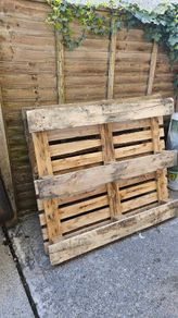 pallets, to take away