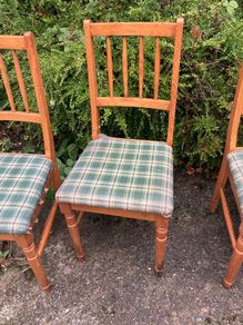 4 Chairs