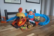 3 x Hot Wheels City sets and cars