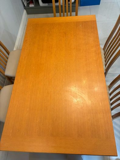 Dining table & 6 chairs