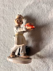 Vintage Goebel Figurine