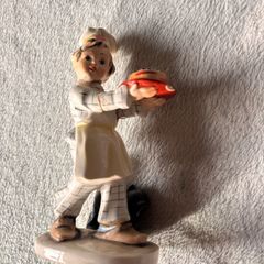Vintage Goebel Figurine