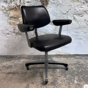 Tan-sad "clifton" Executive Office Chair