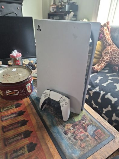 PS5 825GB Disk Version with Controller