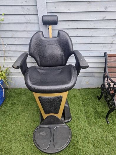 beautician chair