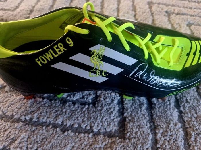 Liverpool legend Robbie Fowler signed boot