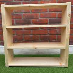 Small item/figurines/toys shelf