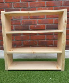 Small item/figurines/toys shelf