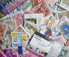 1 Kg. + of Used Worldwide Stamps - All off paper : 12,000 - 15,000 Stamps