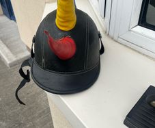Novelty helmet