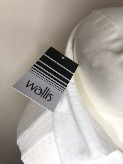 NEW Wallis Ivory blouse (size 26-28)