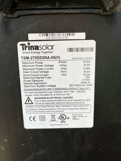 4 x 270 Watt Solar Panels + inverter