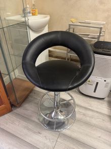 Bar stool