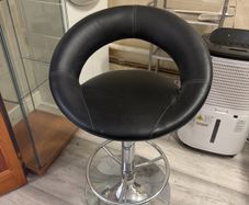 Bar stool
