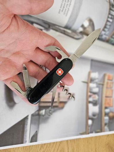 Vintage Discontinued Wenger Commander 85mm Swiss Army Knife