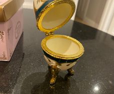 Porcelain Collectable egg leonardo collection