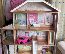 Dollhouse- kidcraft majestic mansion