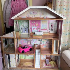 Dollhouse- kidcraft majestic mansion