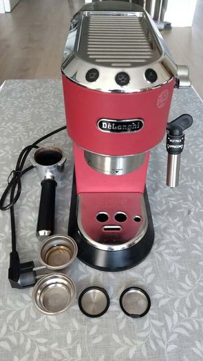 DeLonghi Dedica Style EC 685.R Espresso Machine