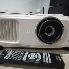 Epson Eh-tw7000 Projector, 4k, Wifi, Bluetooth, 3000 Ansi Lumens