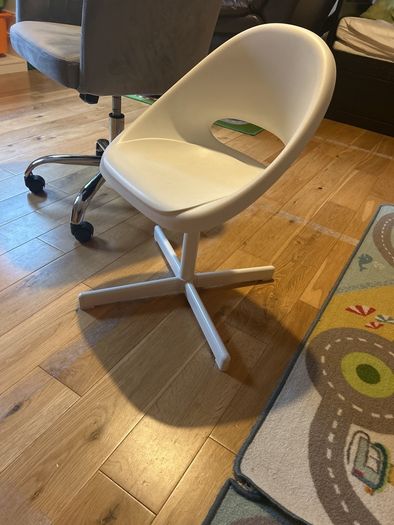 Ikea kids desk chair