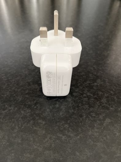 Apple charger 10W