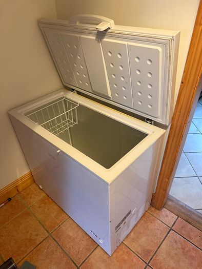 Belling chest freezer 202L