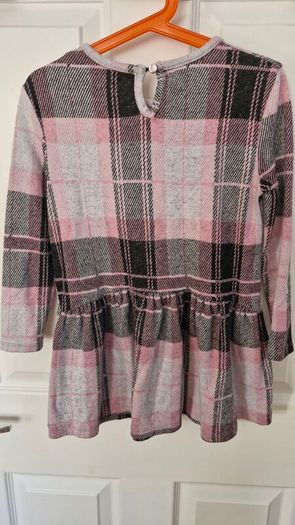 Bundle of 7 dresses, age 5-6.