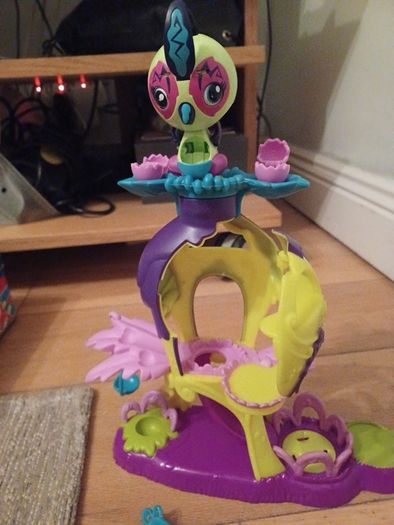 Zoobles tree