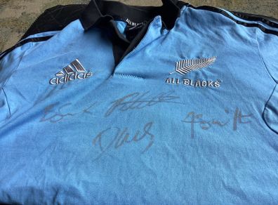 Sports Top Rugby memorabilia Signed All Blacks New Zealand Training Jersey 2014