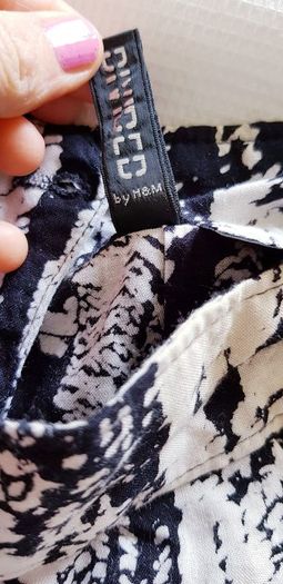 H&M Divided Mini Skirt - Size 8
