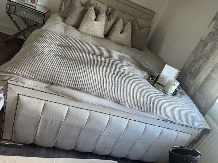 king bedframe
