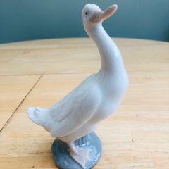 Nao By Lladro Goose Figurine