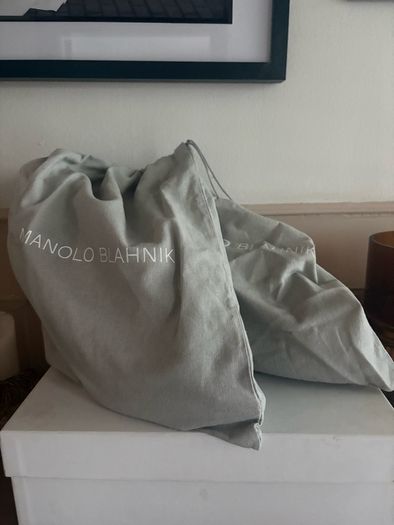 Manolo Blahnik Hangisi Heels