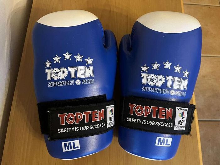 Top Ten Superfight 3000 Gloves ITF