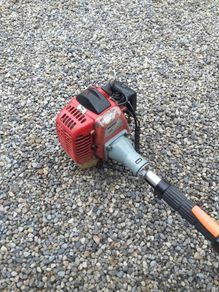 Grass strimmer
