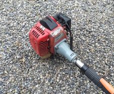 Grass strimmer