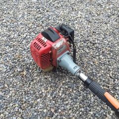 Grass strimmer