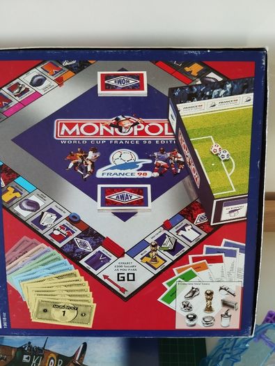 Monopoly  World Cup France 98 Edition (Collectors Board Game)