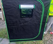Grow tent