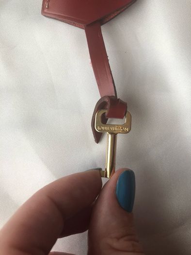 Louis Vuitton Suhali L'Essentiel PM bag