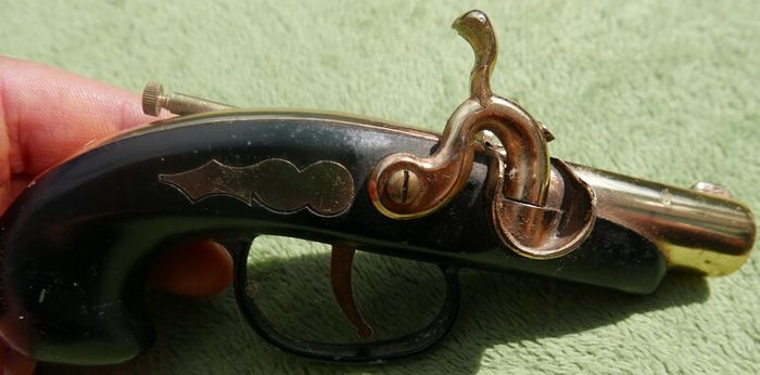 Vintage 1960s Japan Derringer Pistol Gun Lighter (it looks like it works)