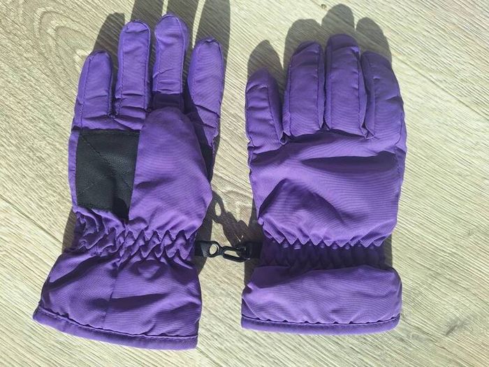 Age 9-10 girls ski bundle from Mountain Warehouse