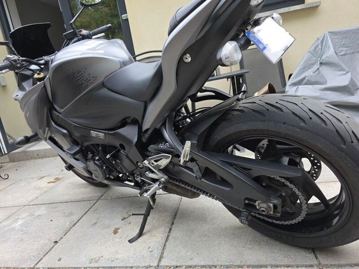 Suzuki gsxs1000f