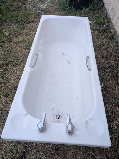 Bathtub