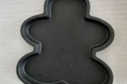 New Cast iron skillet pan