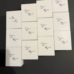 Airpod pro 3rd Generation 2025 (IRISH STOCK) Brand New Sealed 1 year Apple Warranty RECEIPT .